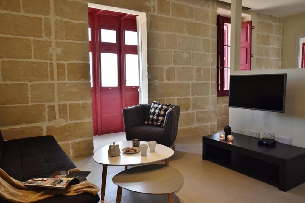 Vallettastay - Lucky Star Two Bedroom Apartment 403 ภายนอก รูปภาพ
