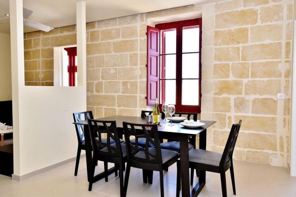 Vallettastay - Lucky Star Two Bedroom Apartment 403 ภายนอก รูปภาพ